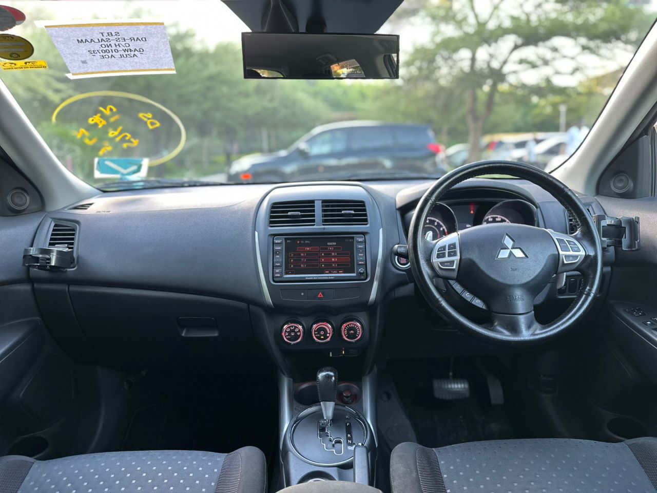 MITSUBISHI thumbnail 4